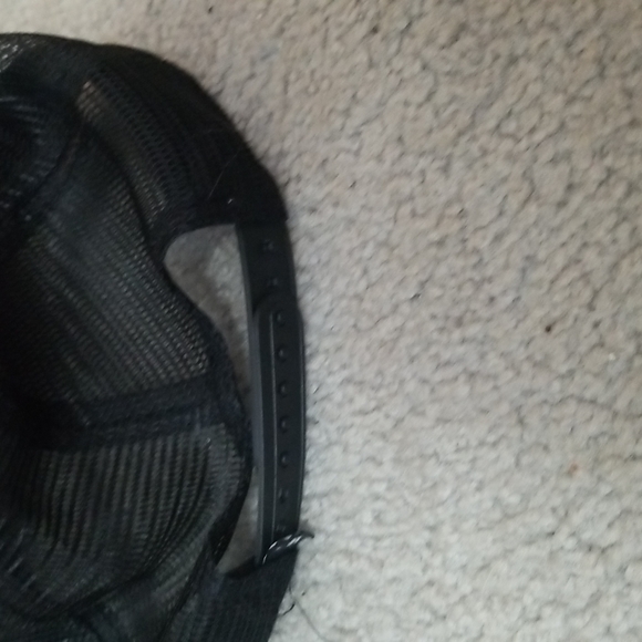 Van's hat - Picture 2 of 2